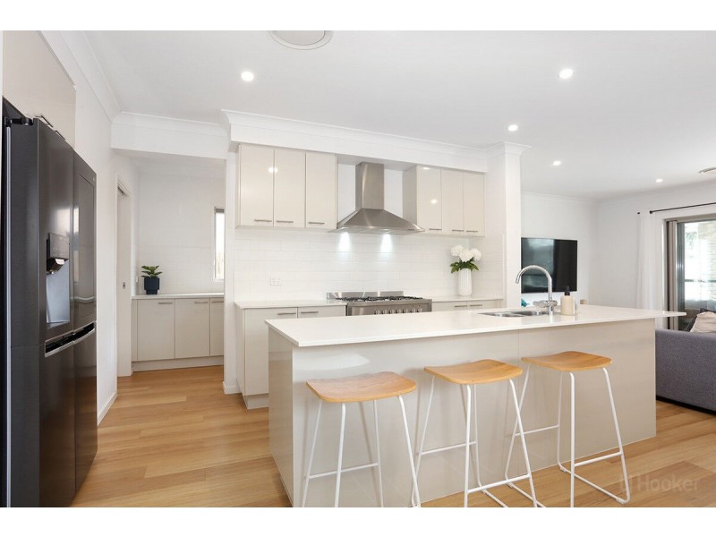 67 Harbour Rise, Hope Island QLD 4212