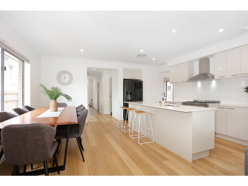 67 Harbour Rise, Hope Island QLD 4212