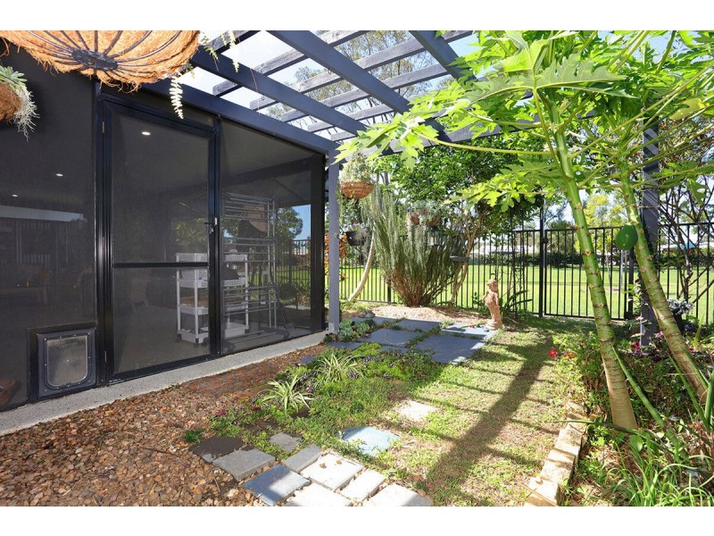 1/75 Kangaroo Avenue, Coombabah QLD 4216