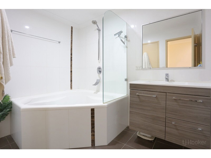 167/641 Pine Ridge Road, Biggera Waters QLD 4216