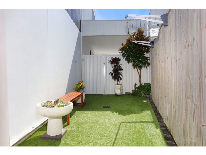 6/4A Hansford Road, Coombabah QLD 4216