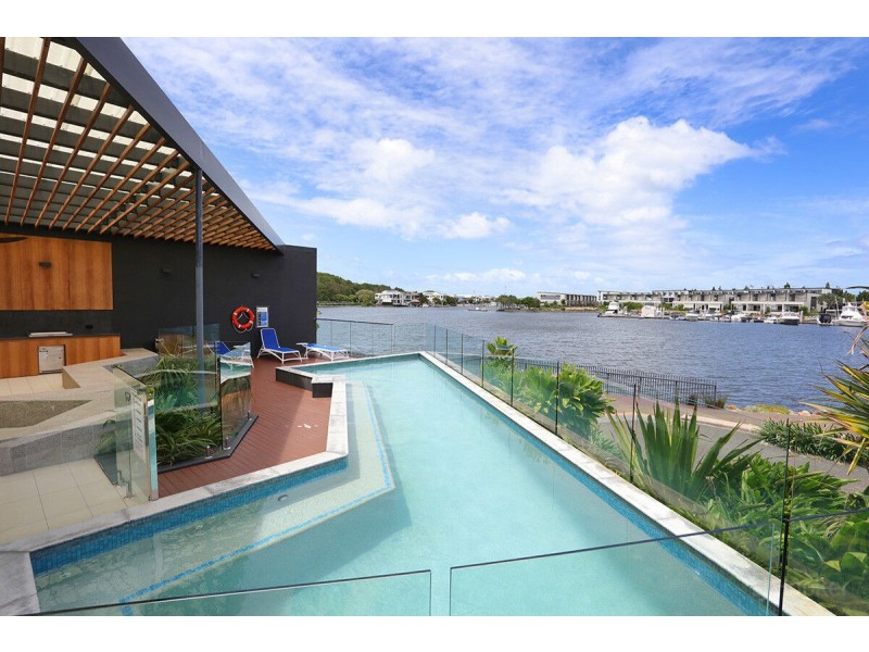 102 North Quay Circuit, Hope Island QLD 4212