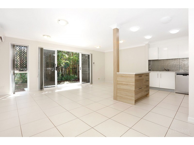 26/22 Yulia Street, Coombabah QLD 4216