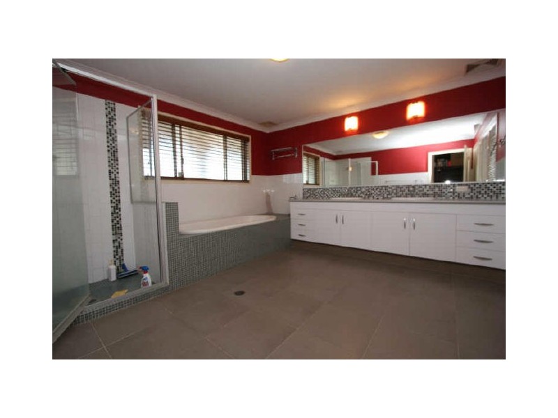 Paradise Point QLD 4216