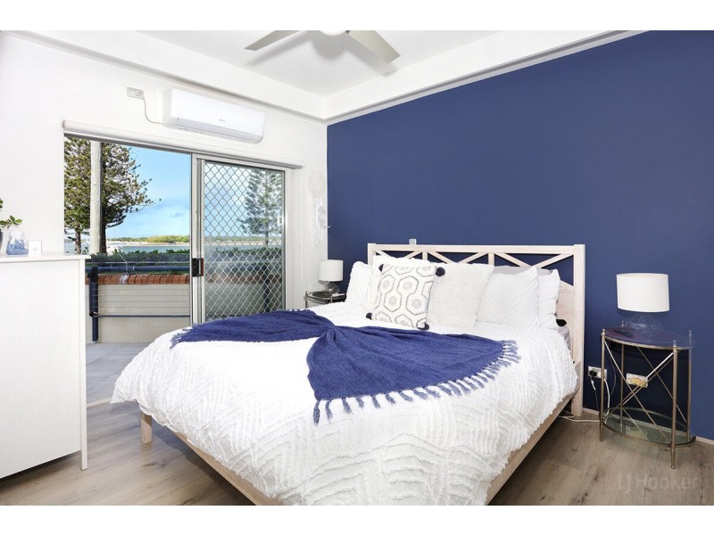 1A/522 Marine Parade, Biggera Waters QLD 4216