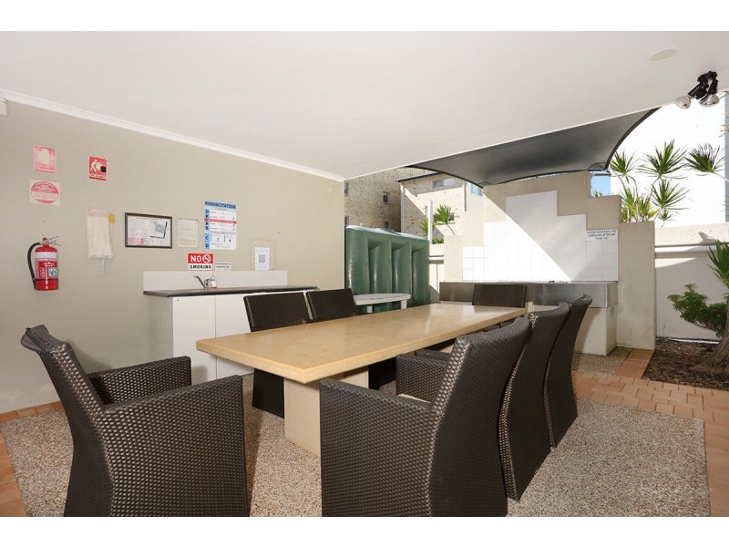 1A/522 Marine Parade, Biggera Waters QLD 4216