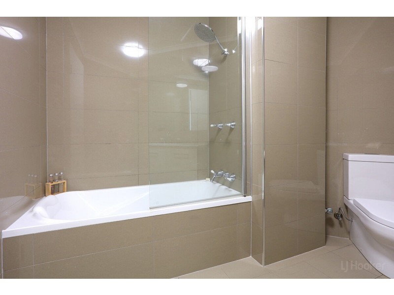 1A/522 Marine Parade, Biggera Waters QLD 4216