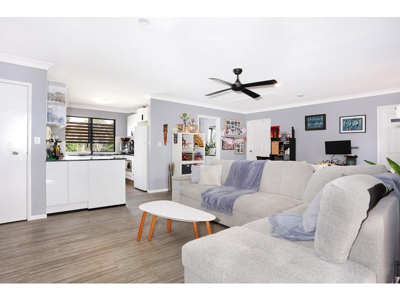 8/31 Middle Street, Labrador QLD 4215