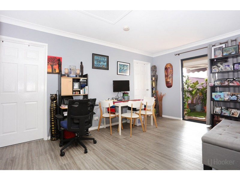 8/31 Middle Street, Labrador QLD 4215