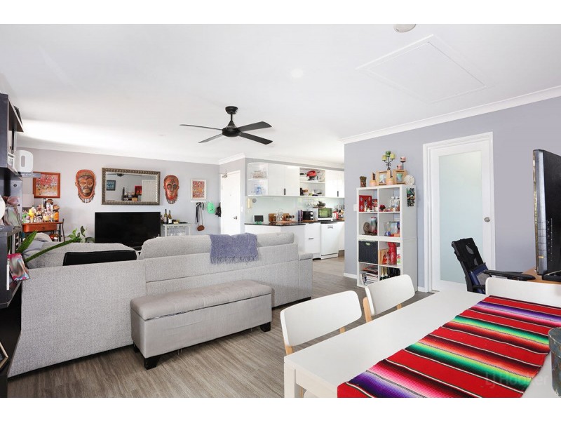 8/31 Middle Street, Labrador QLD 4215