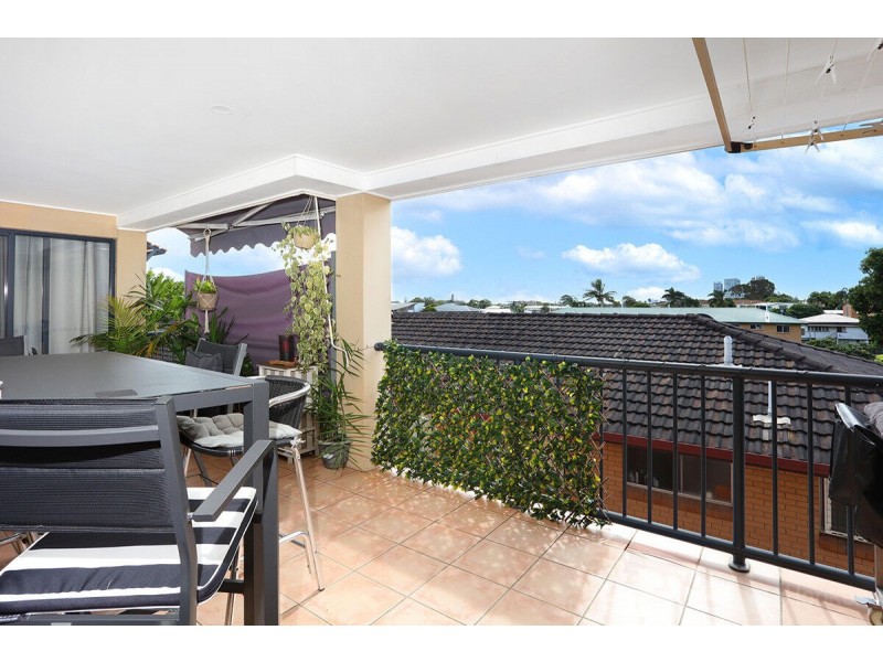 8/31 Middle Street, Labrador QLD 4215