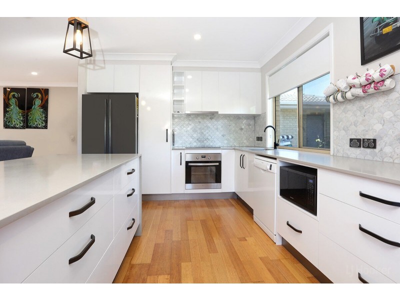 9 Numbat Court, Coombabah QLD 4216