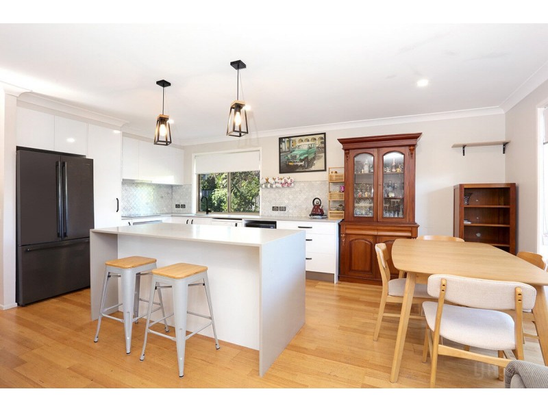 9 Numbat Court, Coombabah QLD 4216