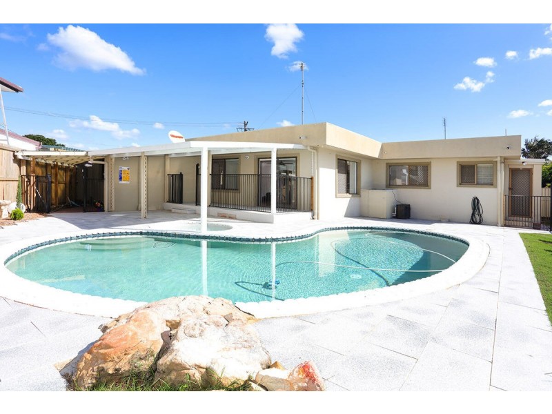 11 Topaz Court, Hollywell QLD 4216