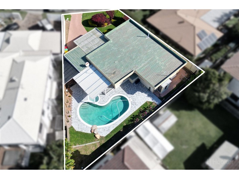 11 Topaz Court, Hollywell QLD 4216