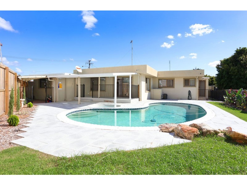 11 Topaz Court, Hollywell QLD 4216