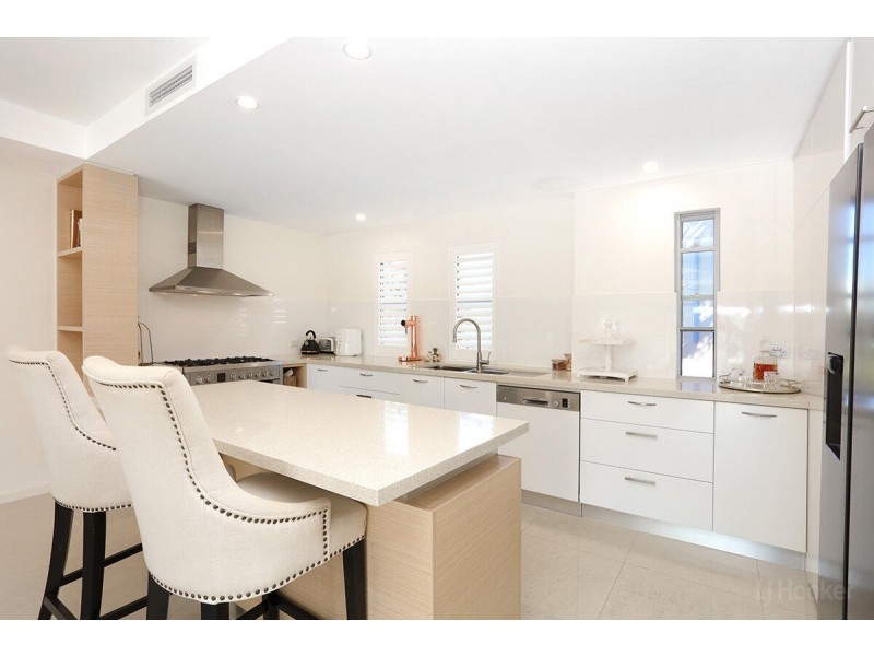 102 John Lund Drive, Hope Island QLD 4212