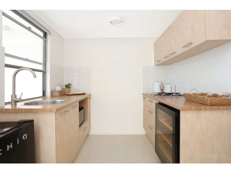 102 John Lund Drive, Hope Island QLD 4212