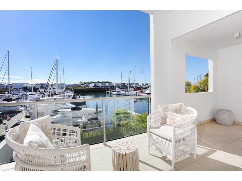 102 John Lund Drive, Hope Island QLD 4212