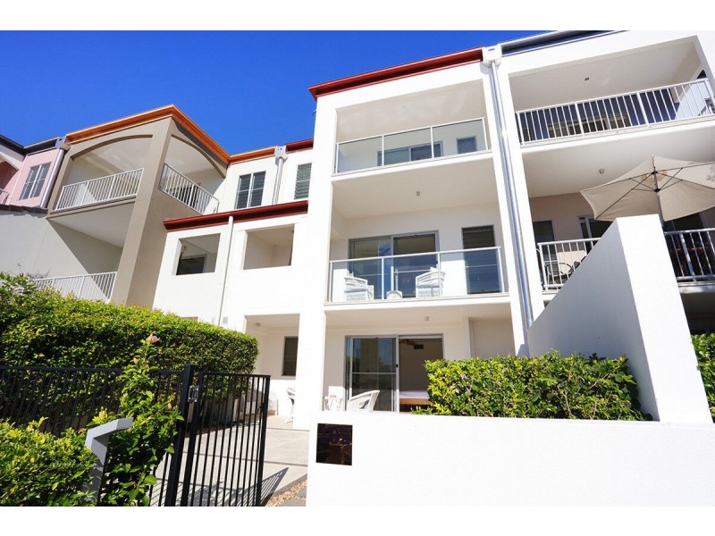 102 John Lund Drive, Hope Island QLD 4212