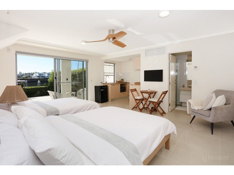 102 John Lund Drive, Hope Island QLD 4212