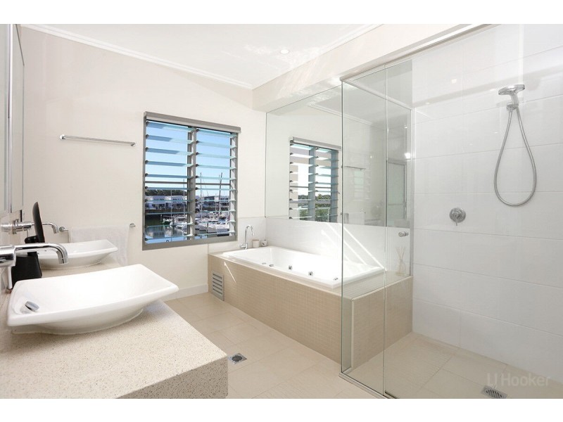 102 John Lund Drive, Hope Island QLD 4212