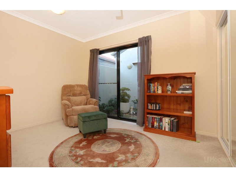 84/76 Bayview Street, Runaway Bay QLD 4216