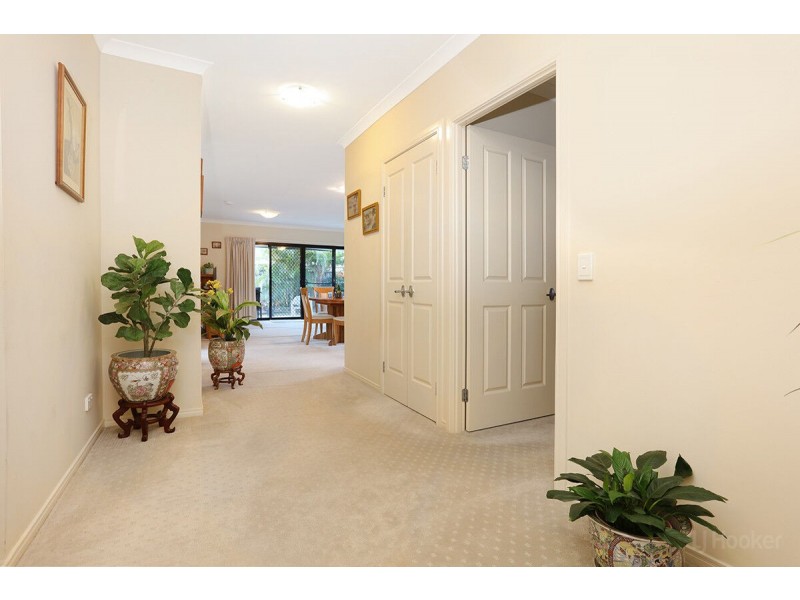 84/76 Bayview Street, Runaway Bay QLD 4216