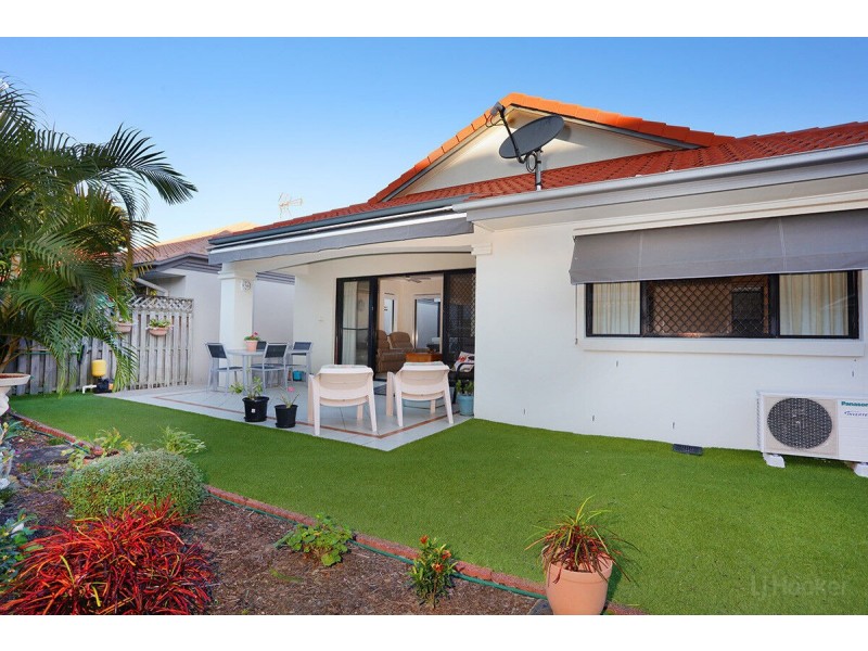 84/76 Bayview Street, Runaway Bay QLD 4216