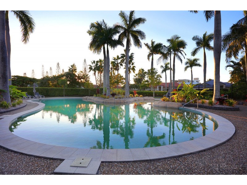 84/76 Bayview Street, Runaway Bay QLD 4216