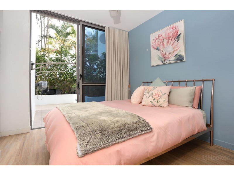 1006/438 Marine Parade, Biggera Waters QLD 4216