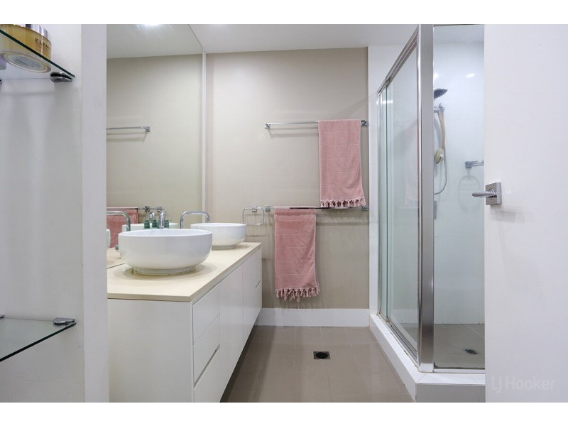 1006/438 Marine Parade, Biggera Waters QLD 4216