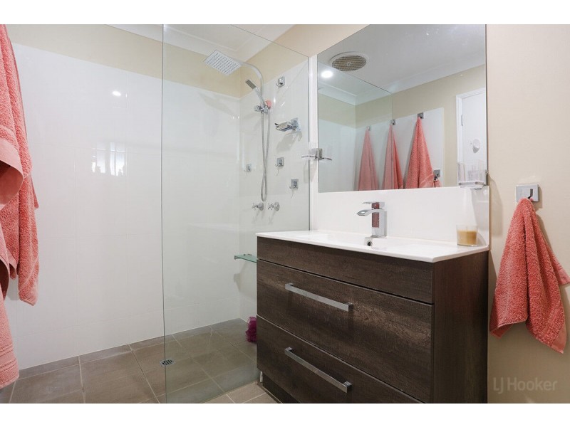 27 Numbat Court, Coombabah QLD 4216