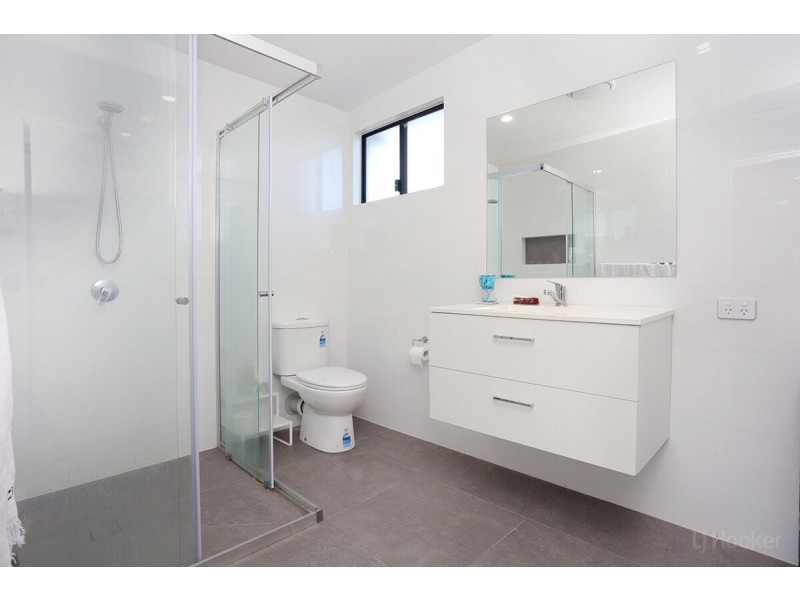 318 Oxley Drive, Coombabah QLD 4216