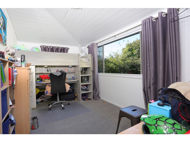 69 Bernecker Street, Carina QLD 4152