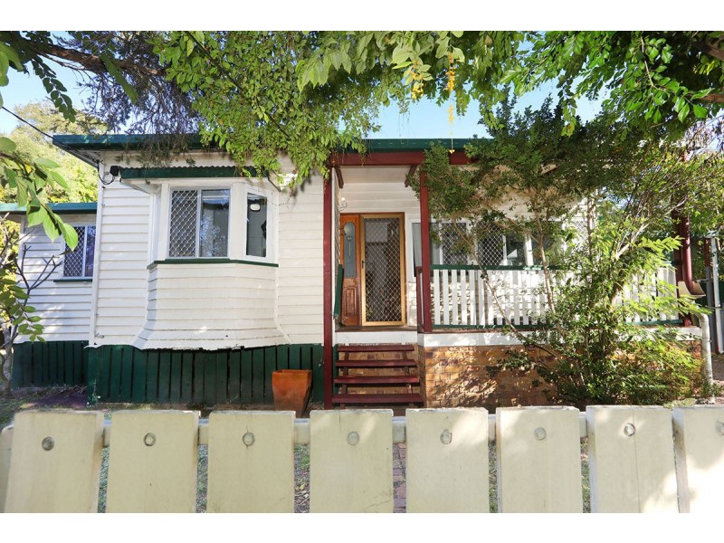 69 Bernecker Street, Carina QLD 4152