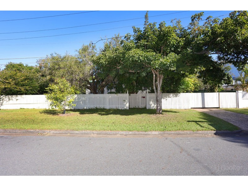 69 Bernecker Street, Carina QLD 4152