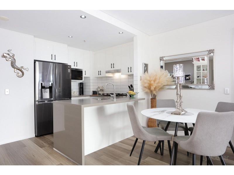 1811/2 Aqua Street, Southport QLD 4215