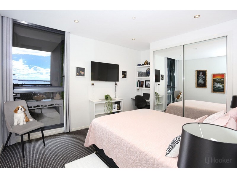 1811/2 Aqua Street, Southport QLD 4215