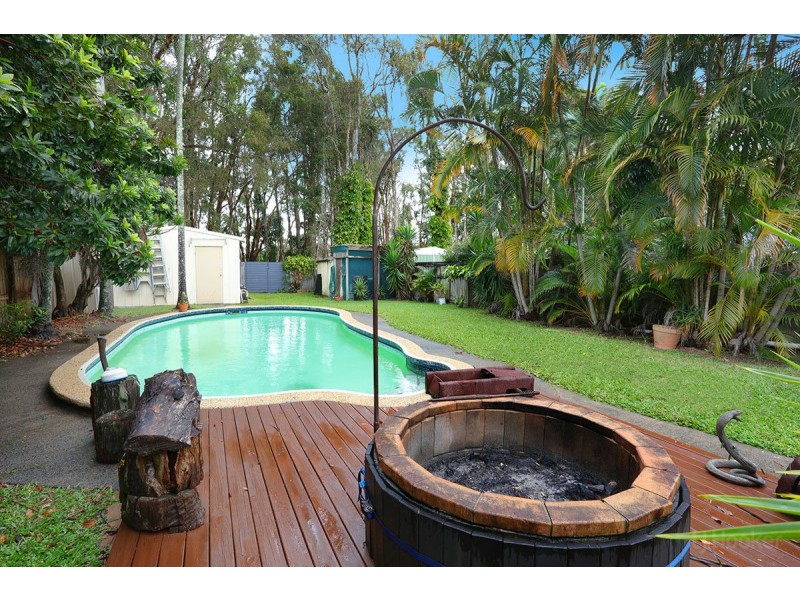 51 Nalkari Street, Coombabah QLD 4216