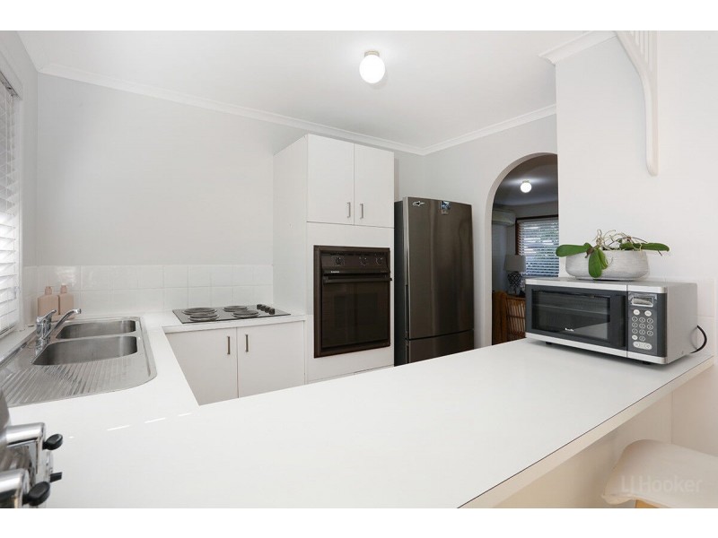 1/12 Robin Joy Close, Labrador QLD 4215