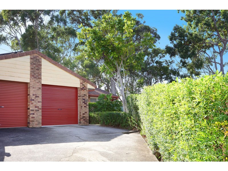 1/12 Robin Joy Close, Labrador QLD 4215