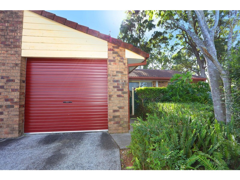 1/12 Robin Joy Close, Labrador QLD 4215