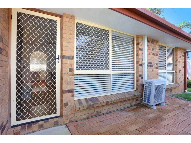 1/12 Robin Joy Close, Labrador QLD 4215