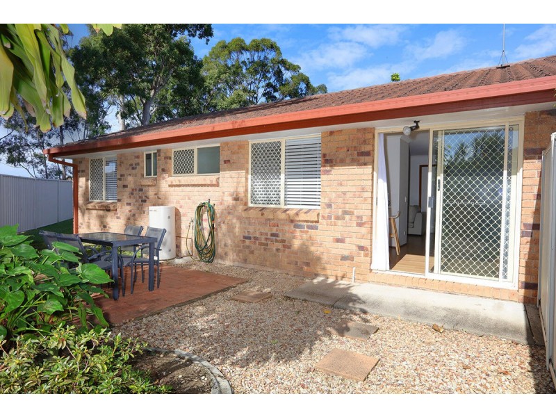 1/12 Robin Joy Close, Labrador QLD 4215