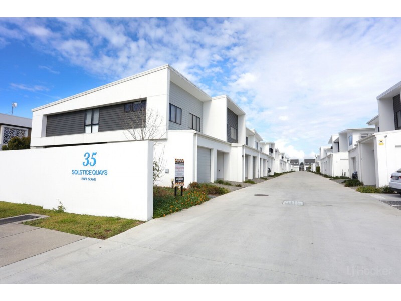 2/35 Sickle Avenue, Hope Island QLD 4212