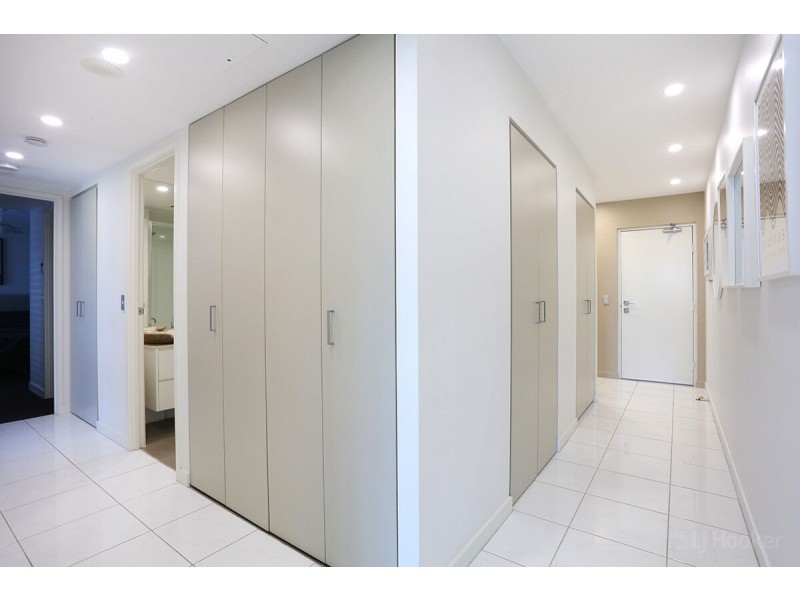 1206/438 Marine Parade, Biggera Waters QLD 4216