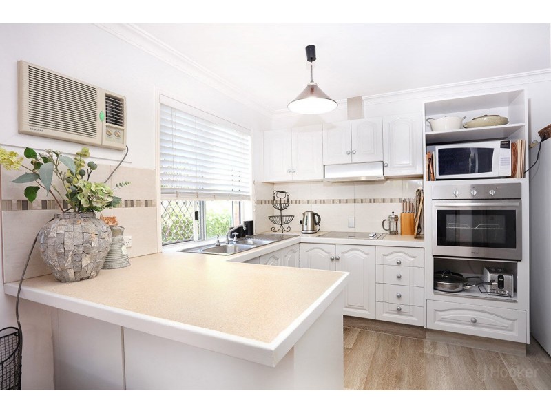 2/5 Cassia Street, Runaway Bay QLD 4216