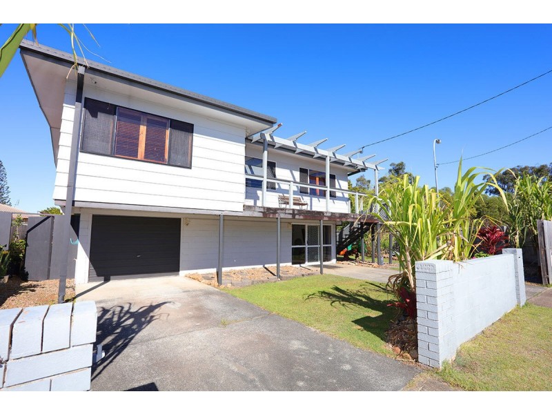 84 Poinsettia Avenue, Runaway Bay QLD 4216