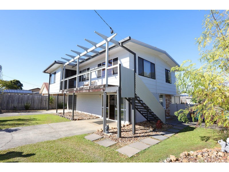 84 Poinsettia Avenue, Runaway Bay QLD 4216